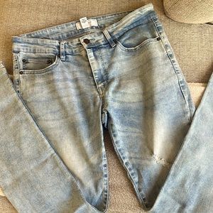 Forever 21 Men’s Distressed Straight Jeans